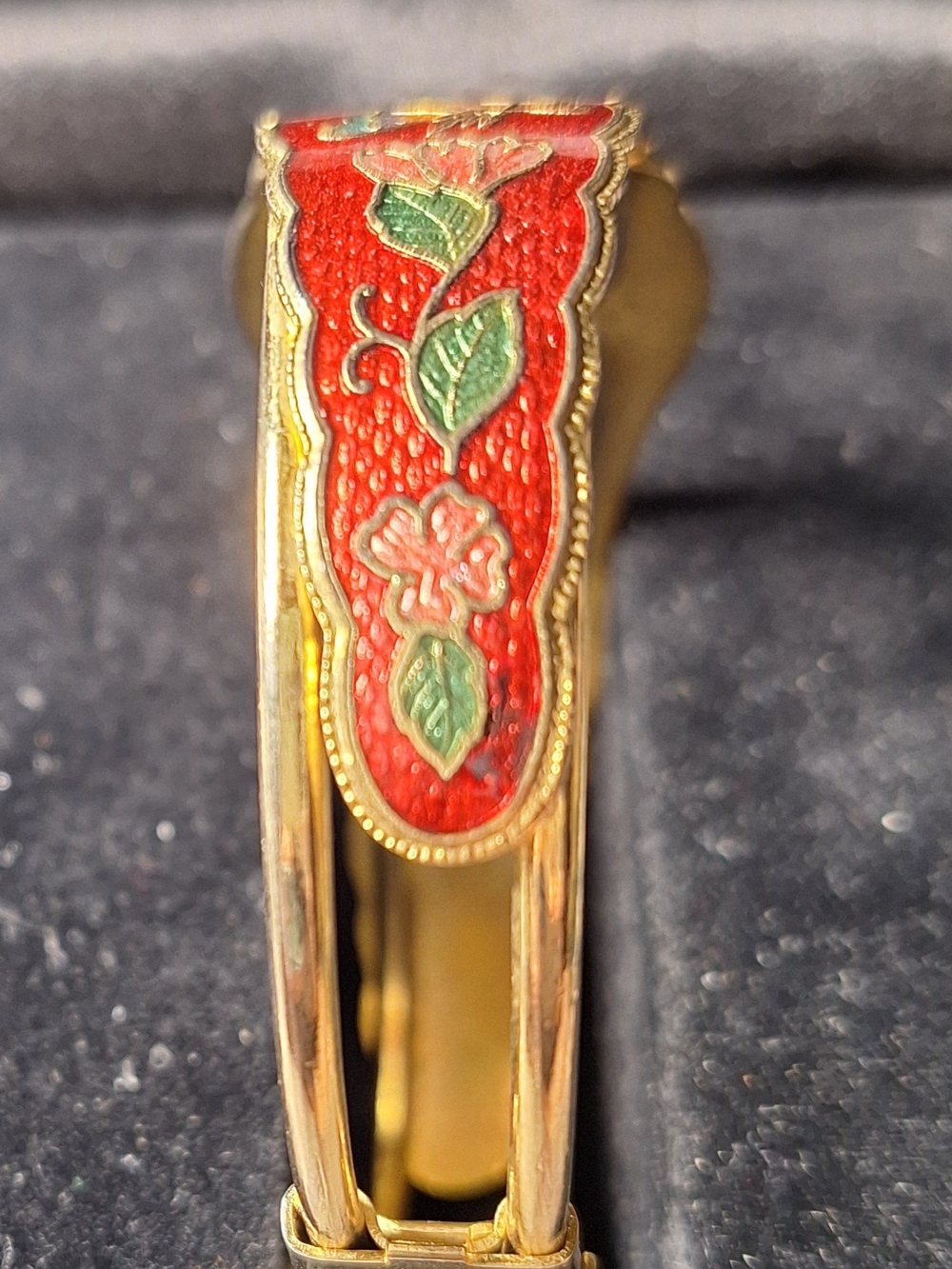 Stunning Cloisonné Hinge Bracelet in Vibrant Red with Butterfly - Picture 3 of 7